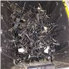 Image 2 : BIN OF GRIDWALL HOOKS