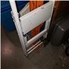 Image 2 : WHITE 2-STEP LADDER