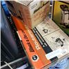 Image 2 : BLACK AND DECKER 3/4HP ROUTER AND BLACK AND DECKER WORKMATE IN BOX