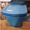 Image 1 : 3 LARGE BLUE TOTES