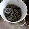 Image 2 : 2 BUCKETS OF CHAIN EXTENDERS BOTH SWIVEL AND FIXED