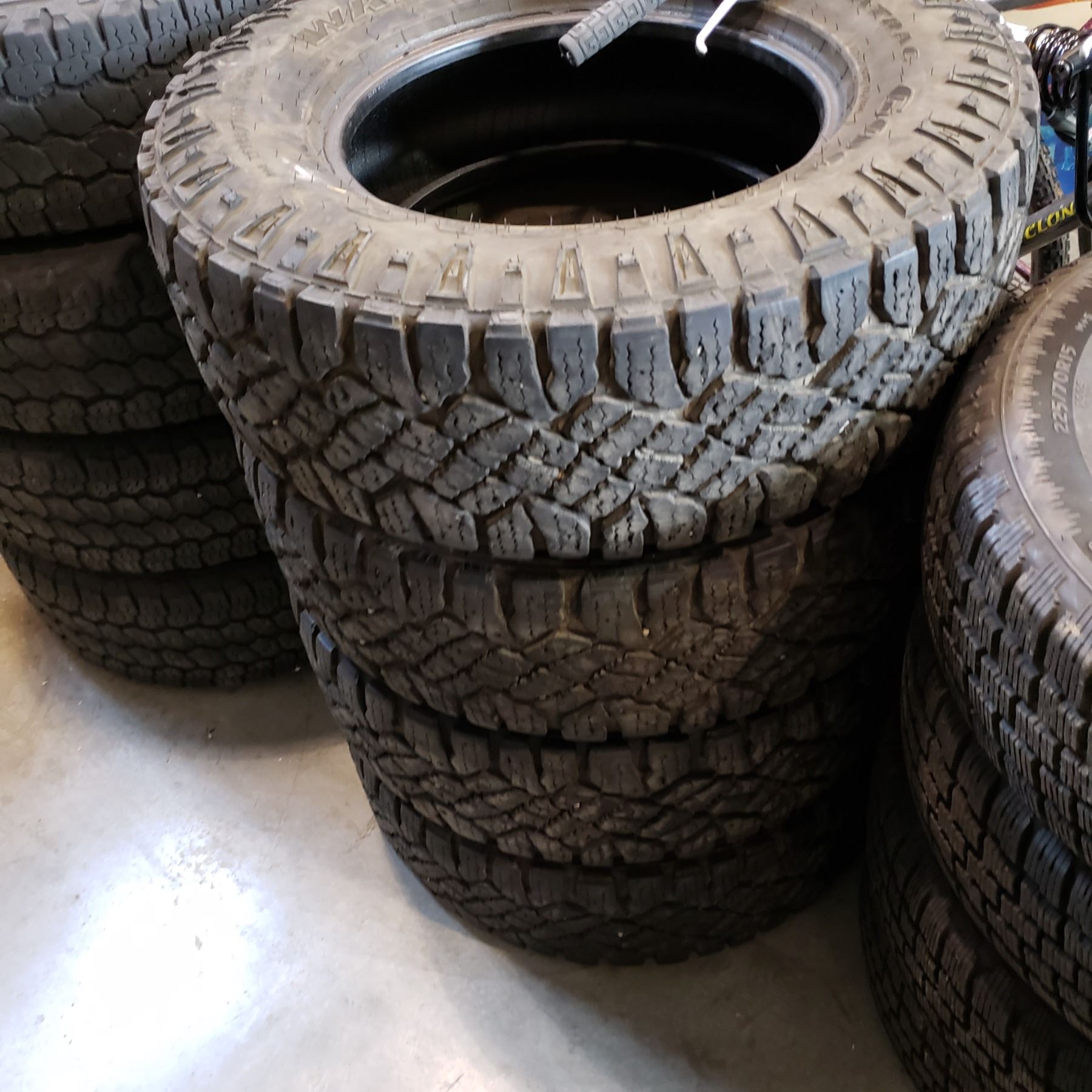 SET OF 4 GOODYEAR WRANGLER LT 265/ 70 R17 M + S TIRES