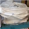Image 2 : BAG OF OIL ABSORBANT PADS