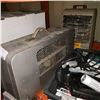 Image 1 : 2 VINTAGE SPACE HEATERS