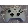 Image 2 : XBOX ONE WIRELESS WHITE CONTROLLER NO BOX -STORE RETURN, UNTESTED
