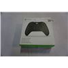 Image 1 : XBOX ONE WIRELESS CONTROLLER BLACK IN BOX -STORE RETURN, UNTESTED