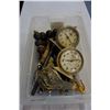 Image 1 : LOT OF VINTAGE MUSICAL INSTRUMENTS, CLOCKS, ETC