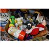 Image 2 : BOX OF VINTAGE STUFFED ANIMALS AND SOME TOYS
