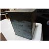 Image 2 : VINTAGE OUTDOOR COOLER BOX