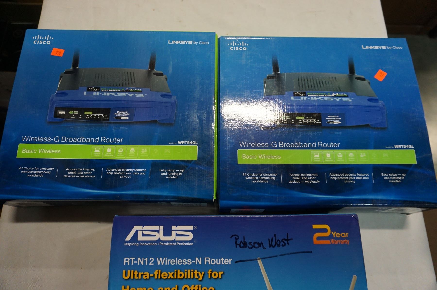 3 ROUTERS IN BOX