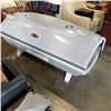 Image 1 : ESB GRANDE 20 HOME TANNING BED - RETAIL $2200