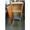 Image 2 : MAPLE 1 DOOR CUPBOARD