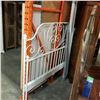 Image 1 : WHITE QUEEN SIZE METAL BED FRAME