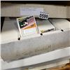 Image 2 : 3 BOXES OF SPORTS CARDS