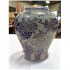 Image 2 : HAND PAINTED EASTERN VASE MARKED SATSUMA ON BOTTOM
