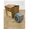 Image 2 : DEVLIEG PLUGGING SWITCH ALLEN BRADLEY 808-M4
