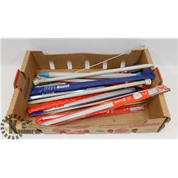 FLAT OF ASSORTED KNITTING NEEDLES