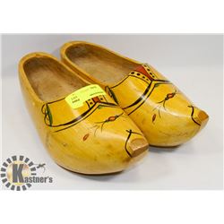 PAIR OF DECORATIVE WOOD SHOES