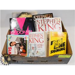 FLAT OF ASSORTED BOOKS INCLUDING STEVEN KING
