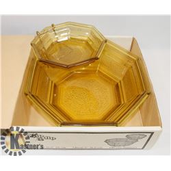 VINTAGE 3PC CHIP & DIP SET W/ BOX