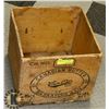 Image 1 : VINTAGE CANADIAN BUTTER WOOD BOX