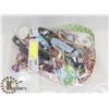 Image 1 : BAG OF DOG LEASHES AND/OR COLLARS
