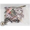 Image 1 : BAG OF DOG LEASHES AND/OR COLLARS