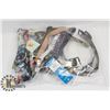 Image 1 : BAG OF DOG LEASHES AND/OR COLLARS