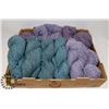 Image 1 : FLAT OF ASSORTED YARN