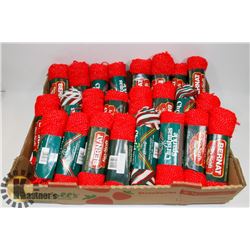 FLAT OF SPARKLE YARN