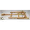 Image 1 : WOOD TABLE-TOP EASEL - GENERAL, ART