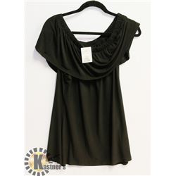 NEW WITH TAGS WOMENS SHIRT SIZE LARGE