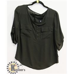 NEW WITH TAG WOMENS SHIRT