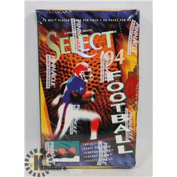 1994 PINNACLE SELECT FOOTBALL CARDS SEALED BOX.