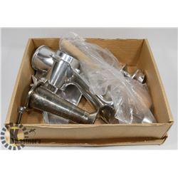 GRINDER WITH ACCESSORIES