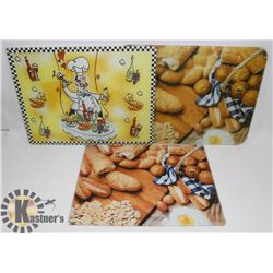 LOT OF THREE GLASS CUTTING BOARDS