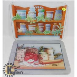 LOT OF TWO GLASS CUTTING BOARDS