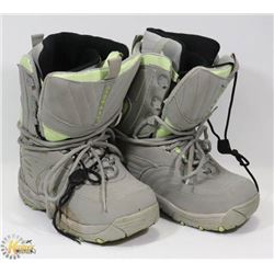 AIR WALK SNOWBOARD BOOTS SZ 9