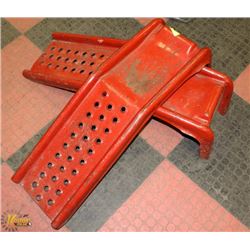 2 STEEL RED CAR RAMPS