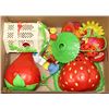 Image 1 : BOX OF STRAWBERRY SHORTCAKE ITEMS INCL HOUSE,
