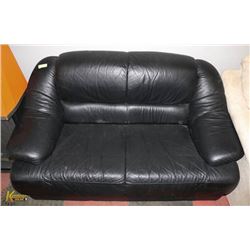 BLACK LEATHERETTE LOVE SEAT
