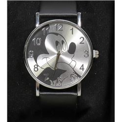 NEW QUARTZ MOVEMENT MICKEY MOUSE WATCH.