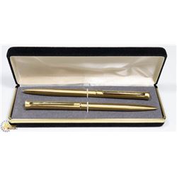 PIERRE CARDIN PEN SET.