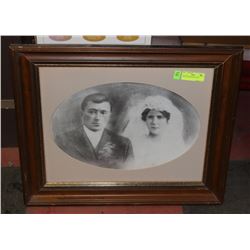 ANTIQUE WEDDING PICTURE