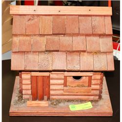 CEDAR BIRD HOUSE