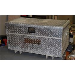 STEEL TOOL BOX 20"X36"X20"