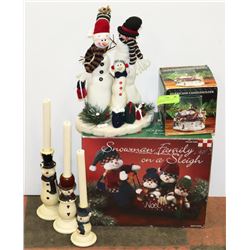 SNOWMAN ORNAMENTS AND DECORATIONS