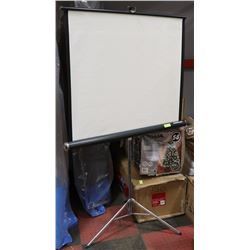 BELL & HOWELL PROJECTION SCREEN 40 X 40