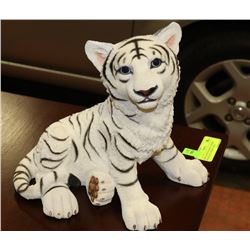 NEW SNOW LEOPARD CUB **EAR IS DAMAGED** 9"