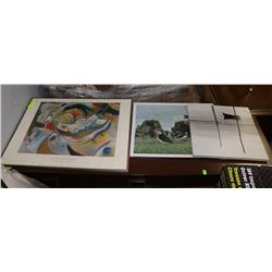 LOT OF 3 DÉCOR PRINTS